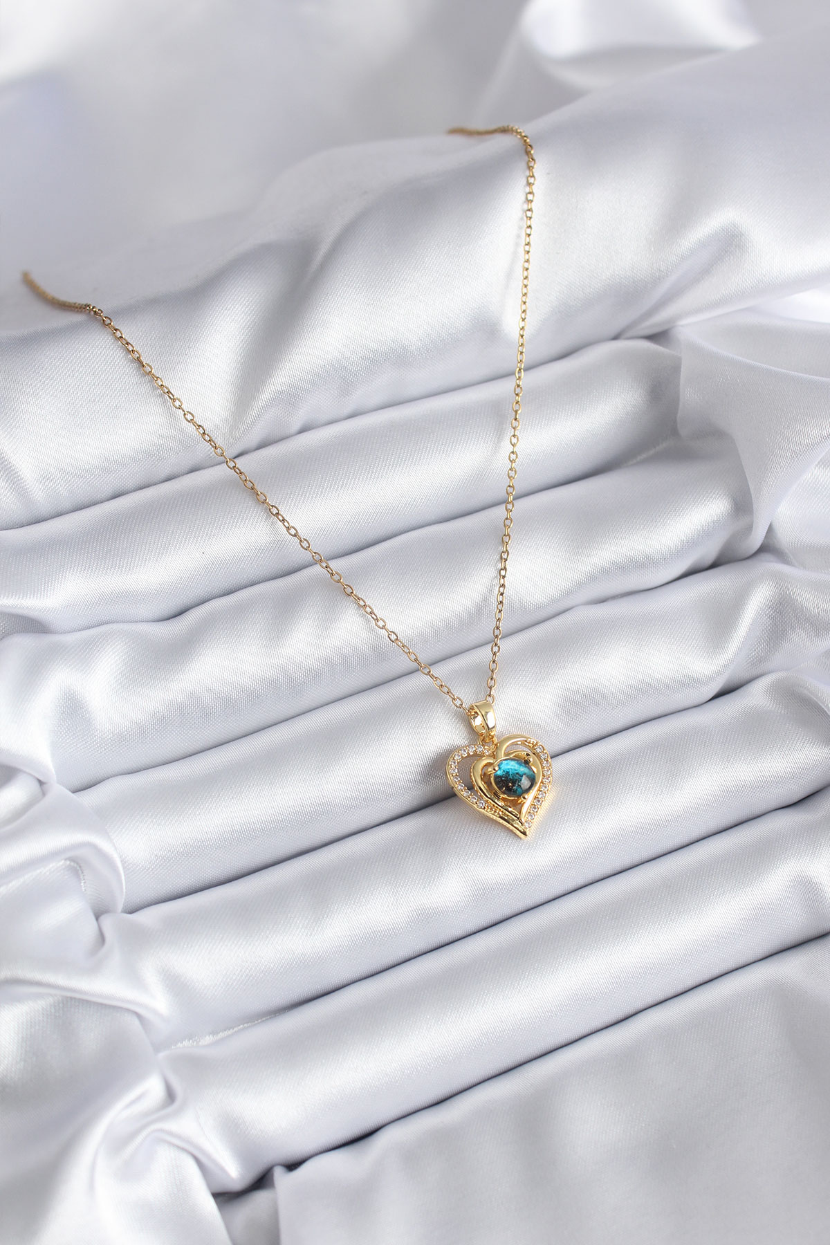 Erb 316L Çelik Gold Renk Zirkon Taşlı Kalp Galaksi Model Kadın Kolye