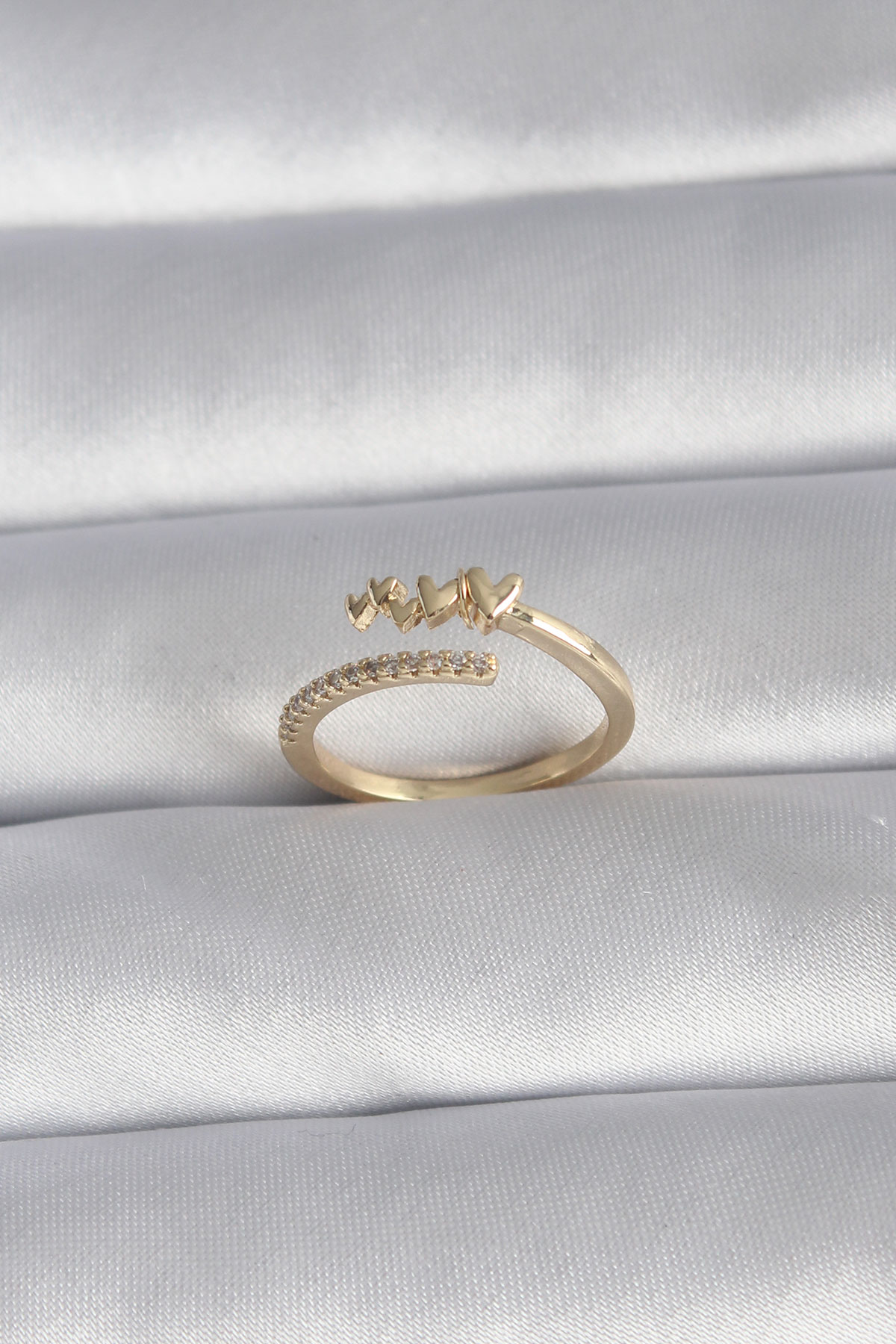 Erb%20Pirinç%20Gold%20Renk%20Zirkon%20Taş%20Detay%20Kalp%20Model%20Kadın%20Yüzük
