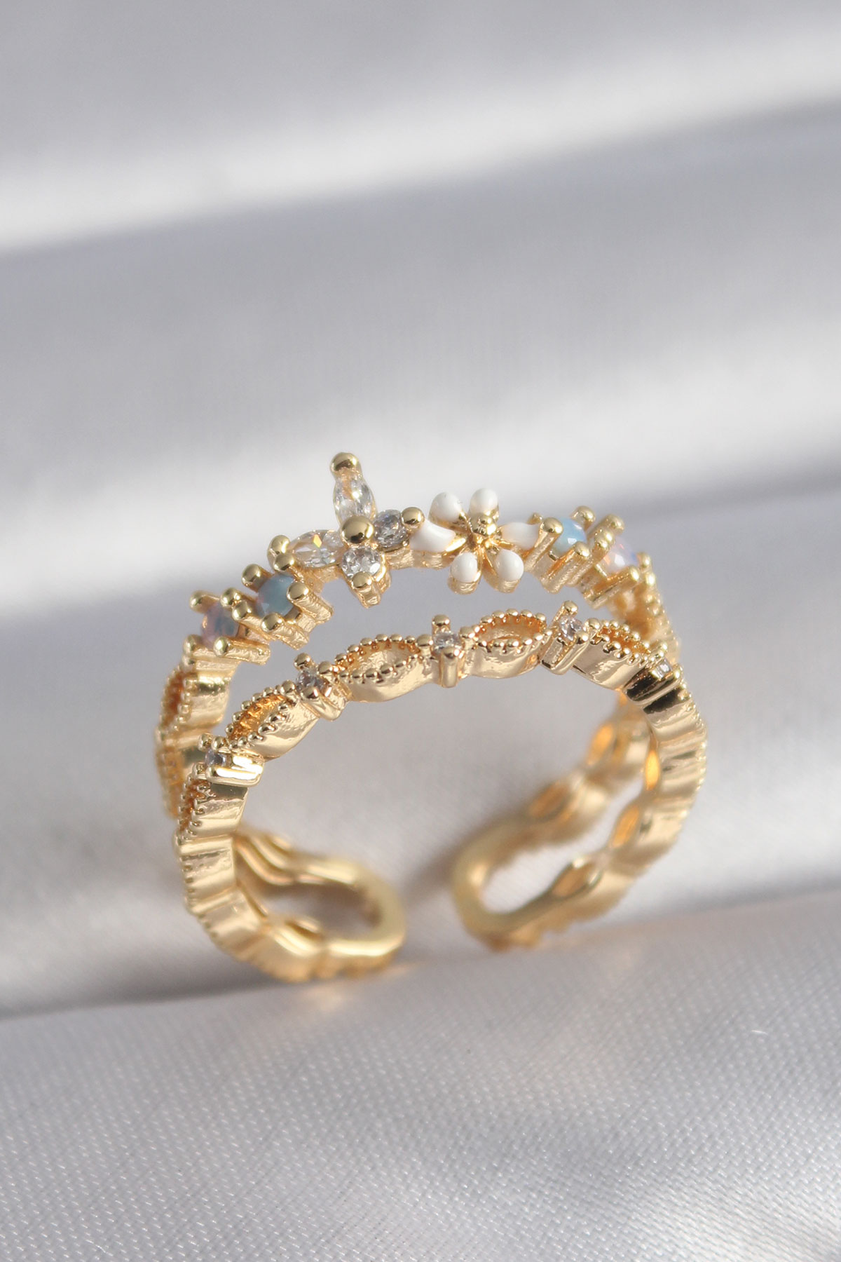 Erb%20Pirinç%20Gold%20Renk%20Zirkon%20Taşlı%20Çiçek%20Model%20Kadın%20Yüzük