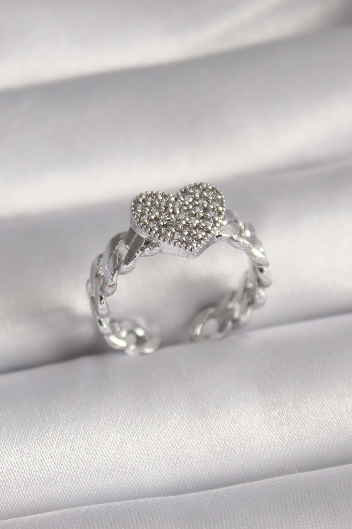 Erb Pirinç Gümüş Renk Zirkon Taşlı Kalp Model Kadın Yüzük