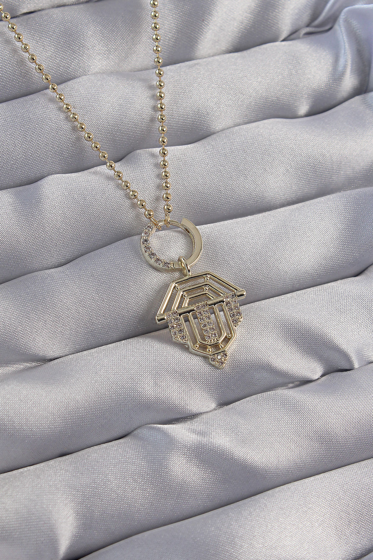 Erb Pirinç Zirkon Taşlı Gold Renk Oval Detaylı Serenay Kolyesi