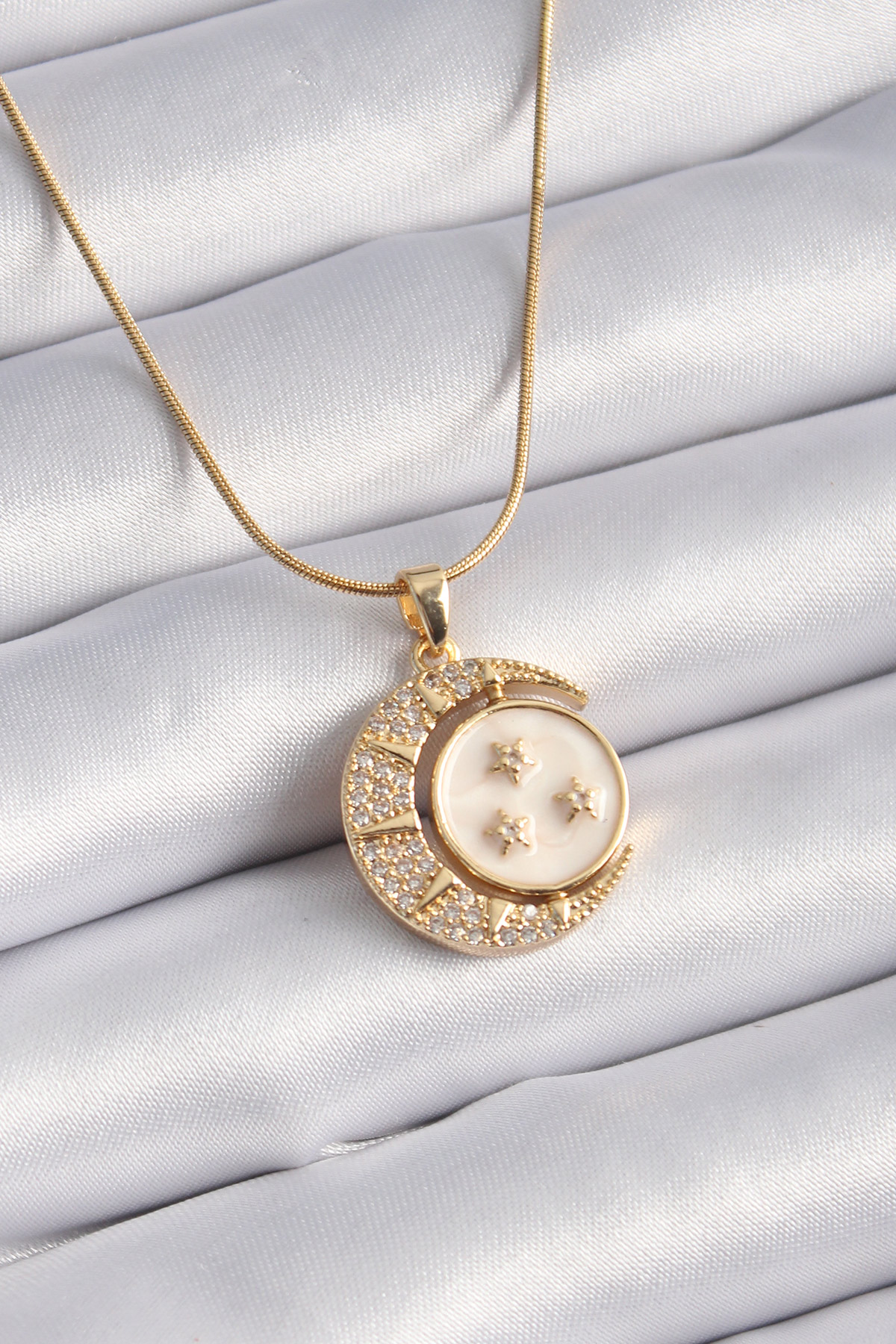 Erb%20316L%20Çelik%20Gold%20Renk%20Zirkon%20Taş%20Detay%20Ay%20Yıldız%20Model%20Vintage%20Kadın%20Kolye
