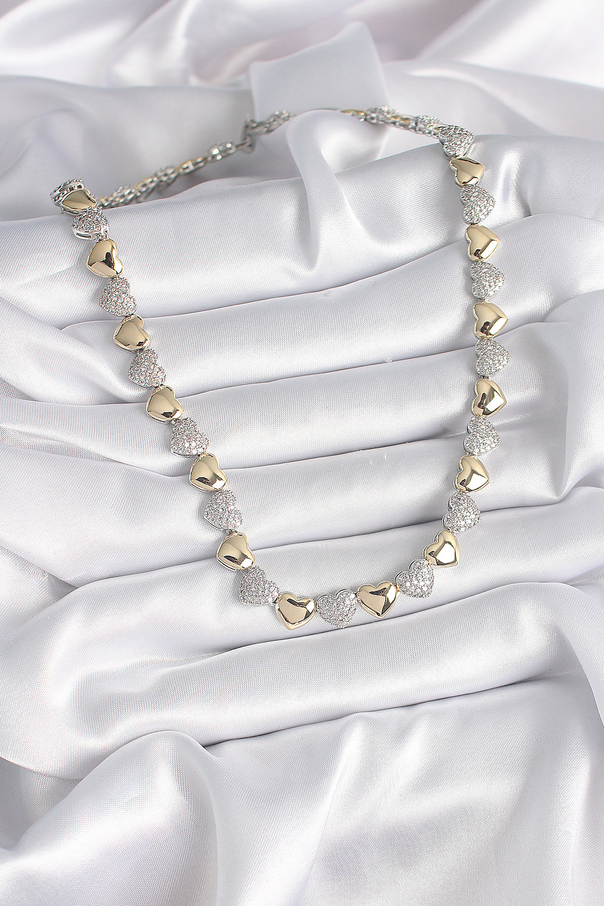 Erb Pirinç Mix Renk Zirkon Taşlı Kalp Model VIP Exclusive Seri Kadın Kolye