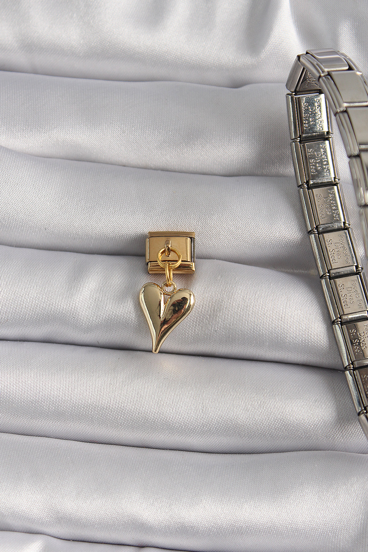 Erb%20316L%20Çelik%20Gold%20Renk%20Sallantı%20Kalp%20Model%20Nomination%20Charm