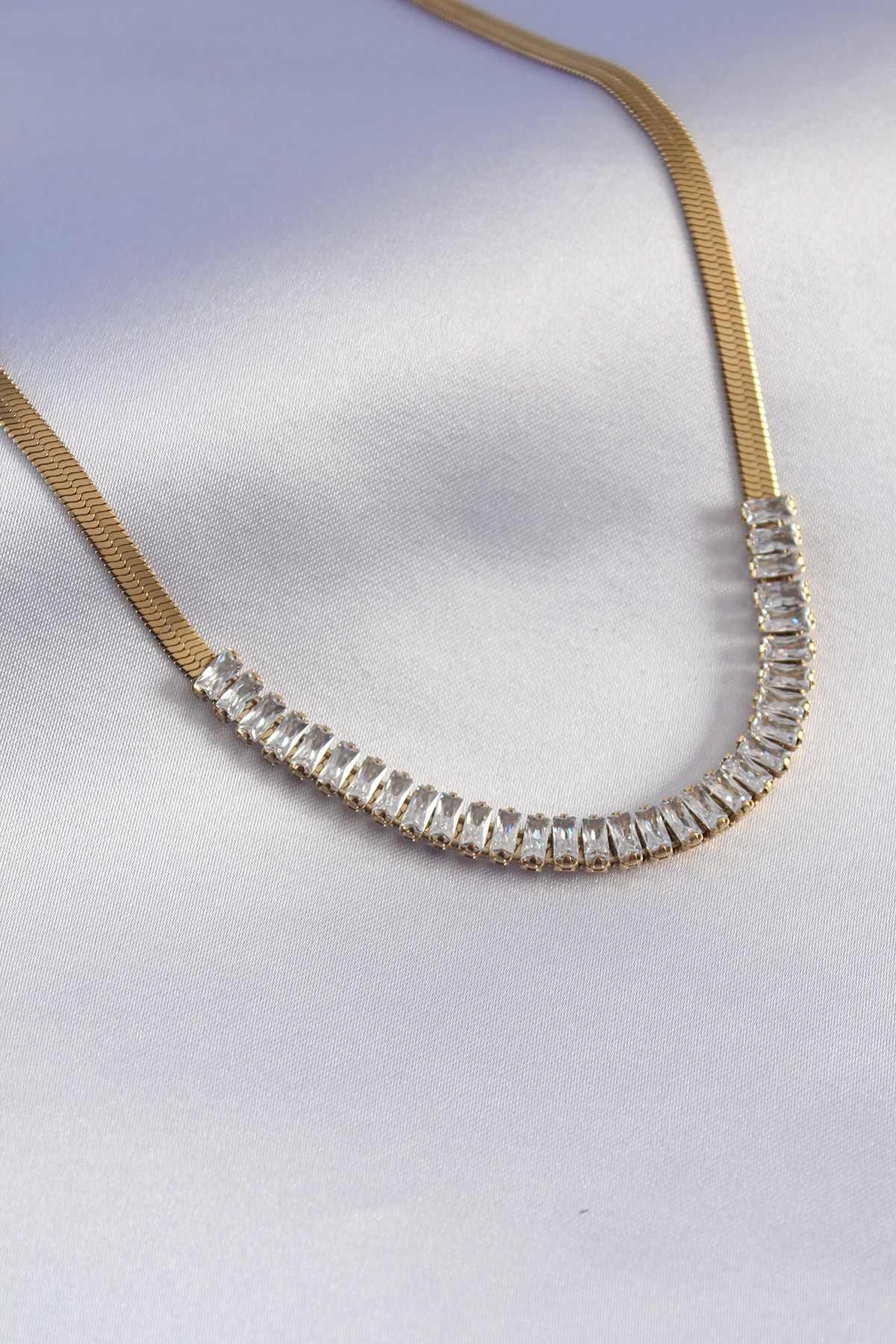 Erb%20316L%20Çelik%20Gold%20Renk%20İtalyan%20Zincir%20Model%20Zirkon%20Taşlı%20Kadın%20Kolye