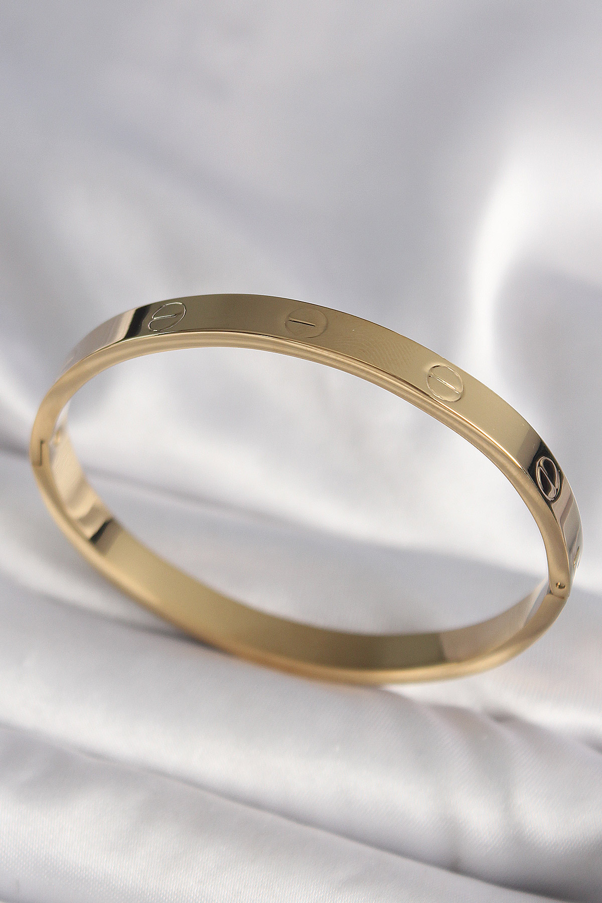 Erb%20316L%20Çelik%20Gold%20Renk%20Model%20Kadın%20Kelepçe