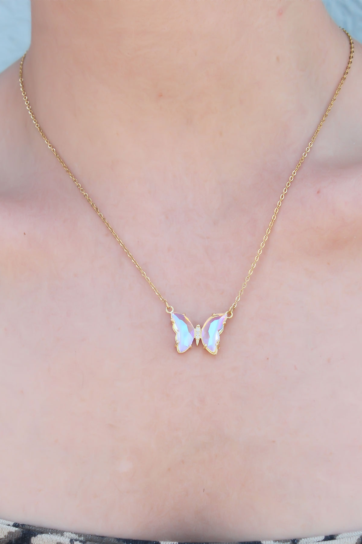 Erb%20316L%20Çelik%20Gold%20Renk%20Kristal%20Kelebek%20Model%20Kadın%20Kolye
