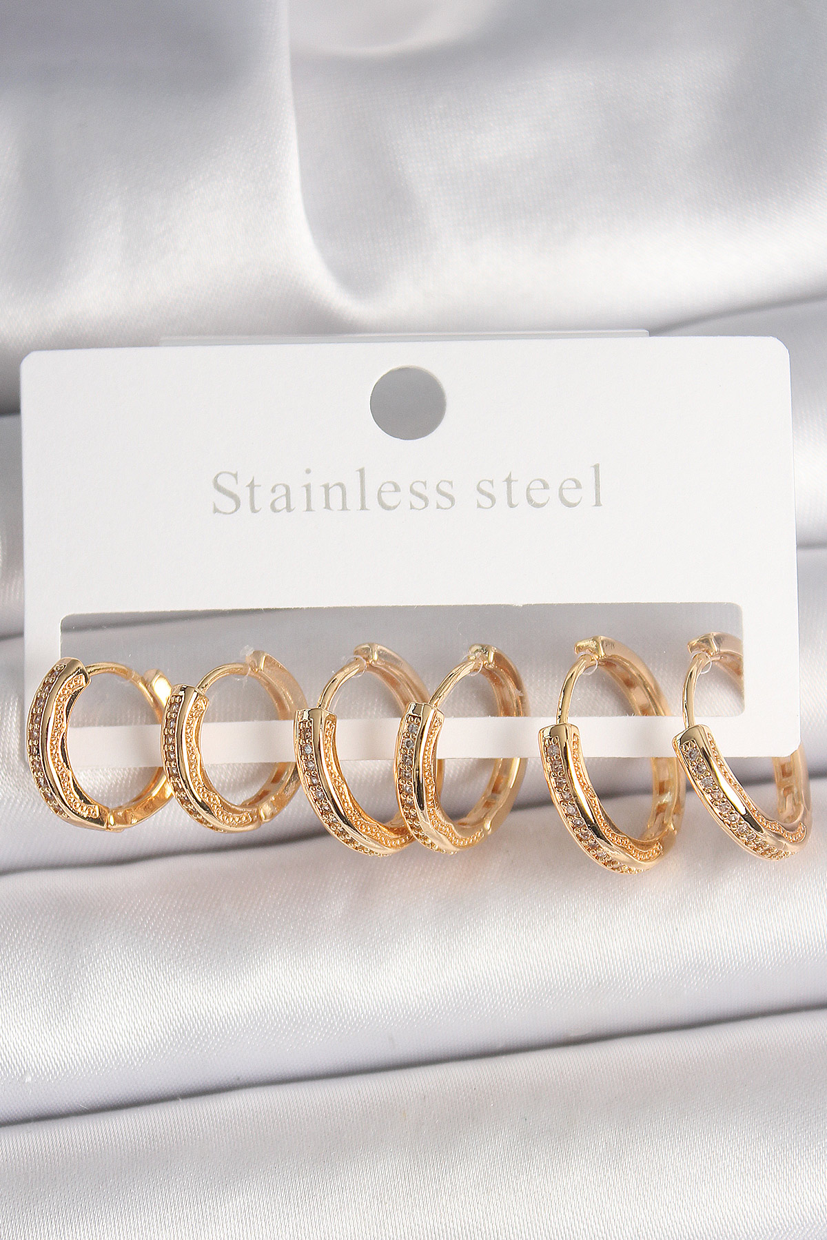 Erb%20Pirinç%20Gold%20Renk%20Zirkon%20Taşlı%203%20Çift%20Daire%20Model%20Kadın%20Küpe