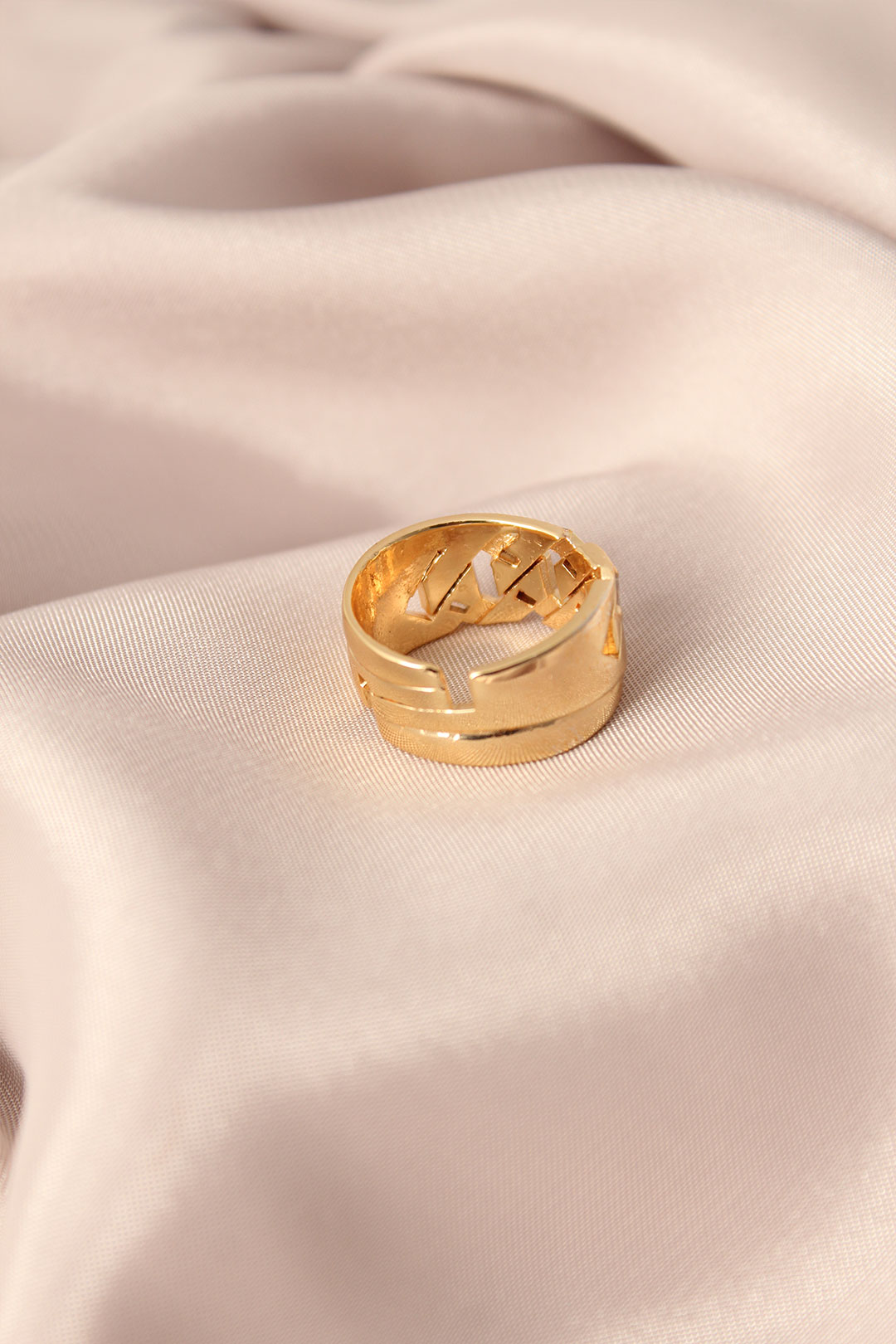 Erb%20Gold%20Renk%20Metal%20Taşlı%20Model%20Ayarlanabilir%20Kadın%20Yüzük