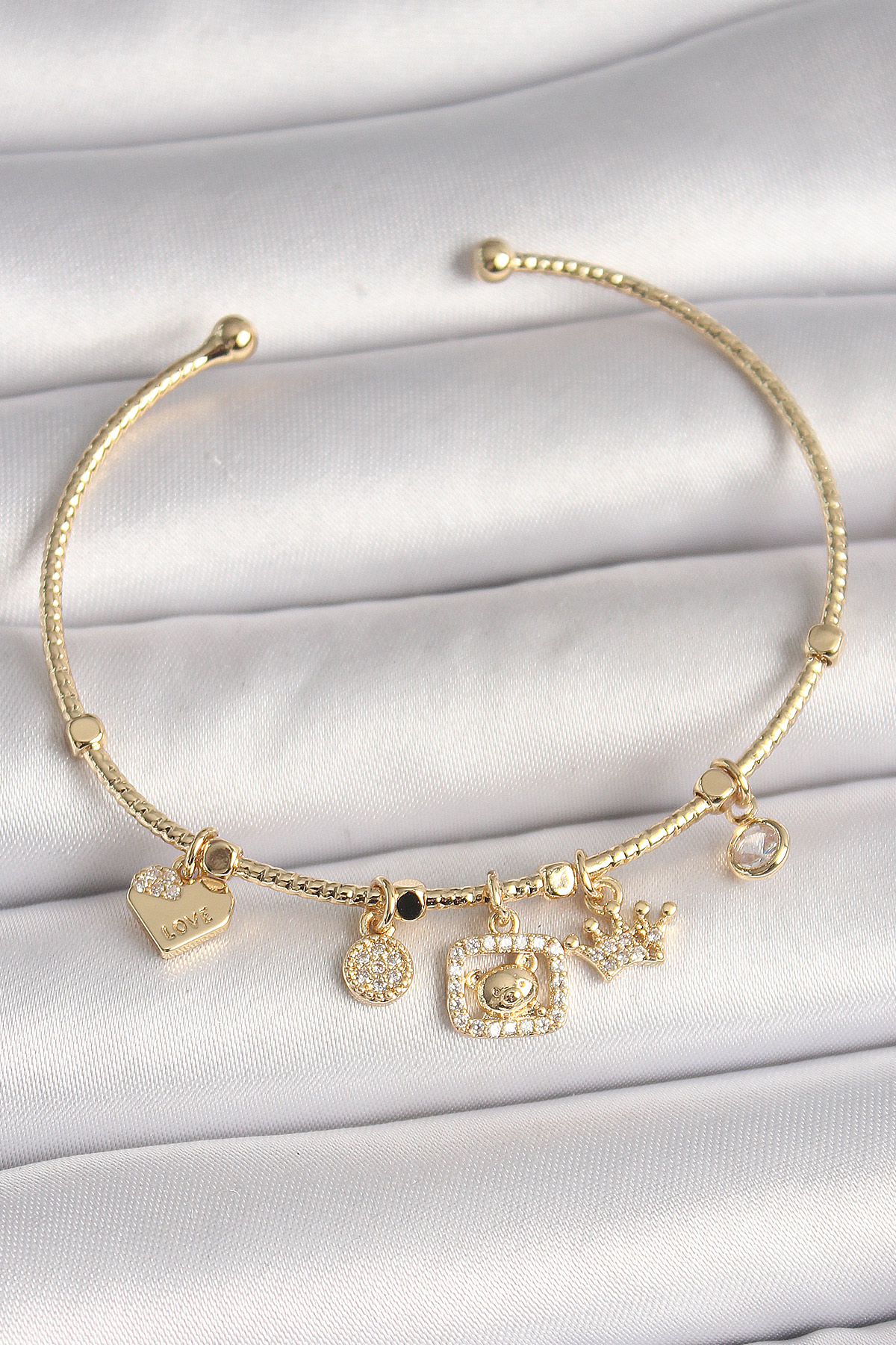 Erb%20Pirinç%20Gold%20Renk%20Sallantı%20Zirkon%20Taşlı%20Ayıcık%20Figür%20Taç%20Detay%20Charm%20Kadın%20Bileklik