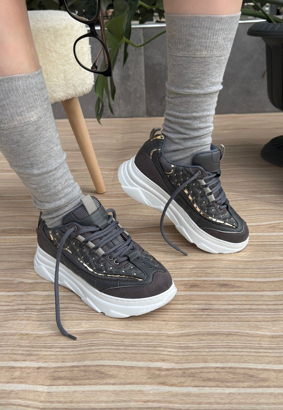 Aleid%20Gri%20Cilt%20Bağcıklı%20Spor%20Ayakkabı