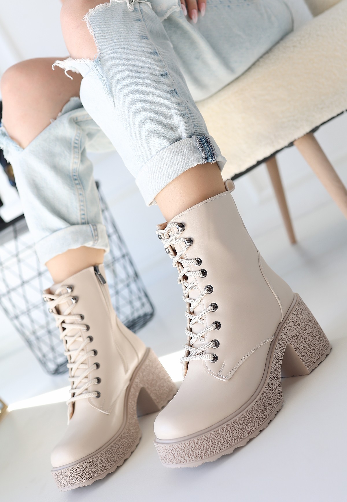 Emilla%20Bej%20Cilt%20Bağcıklı%20Bot