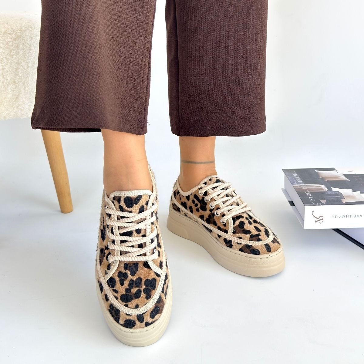 Carin%20Leopar%20Süet%20Bağcıklı%20Spor%20Ayakkabı