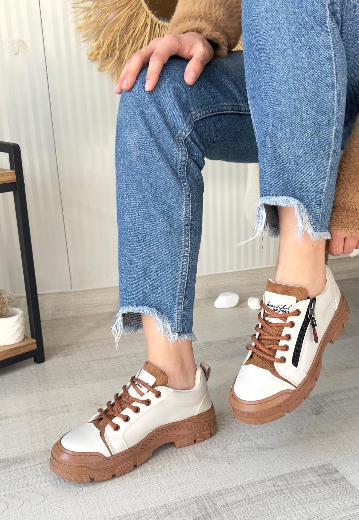 Elwa%20Bej%20Cilt%20Taba%20Tabanlı%20Bağcıklı%20Spor%20Ayakkabı