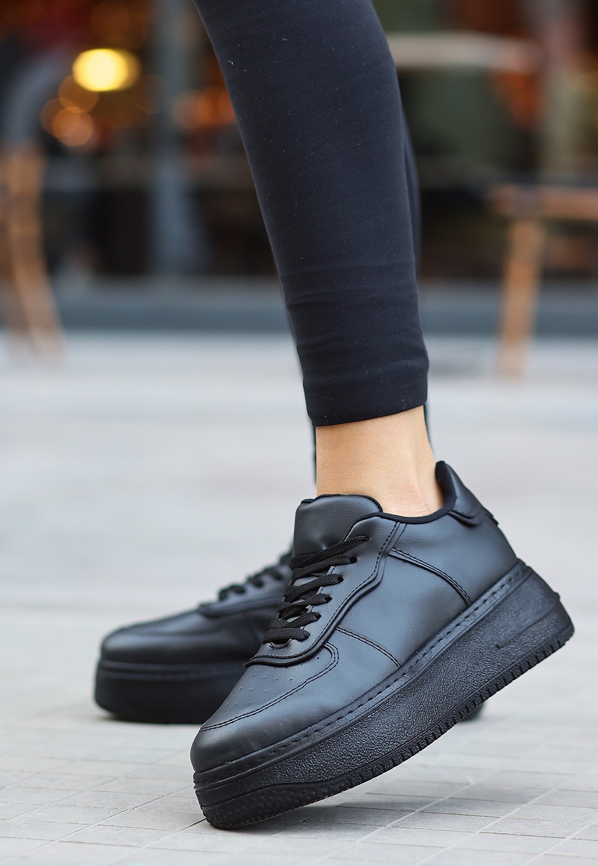 Wondi Siyah Cilt Bağcıklı Spor Ayakkabı