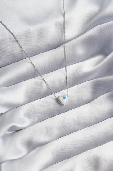 Erb Gümüş Renk Beyaz Kalp Model Nazar Boncuk Detay Kadın Kolye