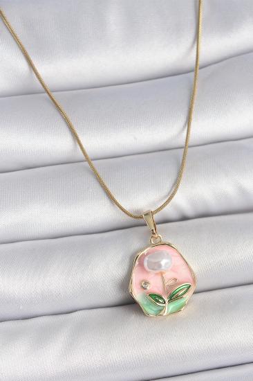 Erb 316L Çelik Gold Renk Zincir Pembe Çiçek İşlemeli İnci Detay Portre Model Kadın Kolye