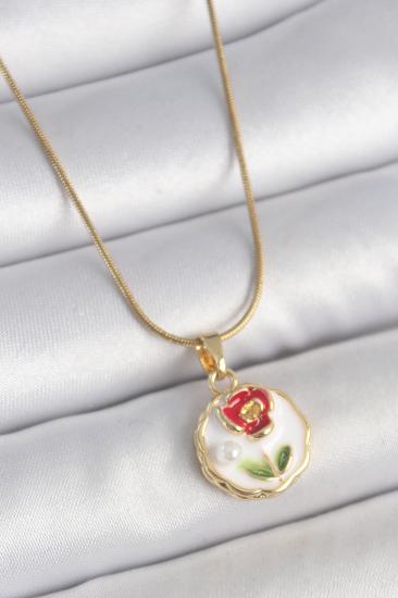 Erb 316L Çelik Gold Renk Zincir Beyaz Minimal Çiçek İşlemeli İnci Detay Portre Model Kadın Kolye
